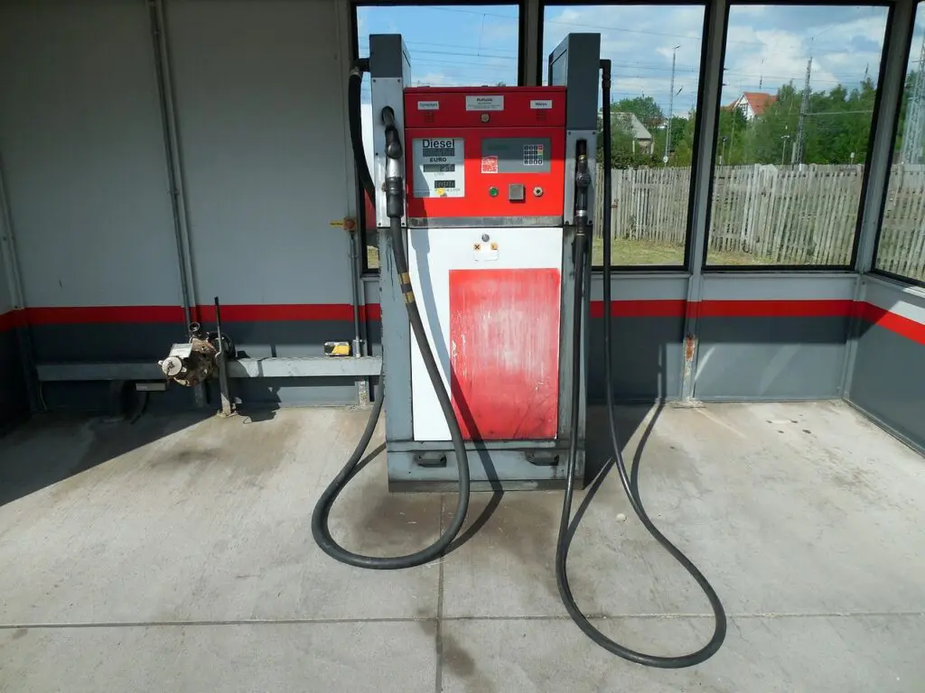 fuel-pump-783497_1280