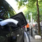 Essence vs Hybride vs Électrique : quelle conso sur 50 km/j ?