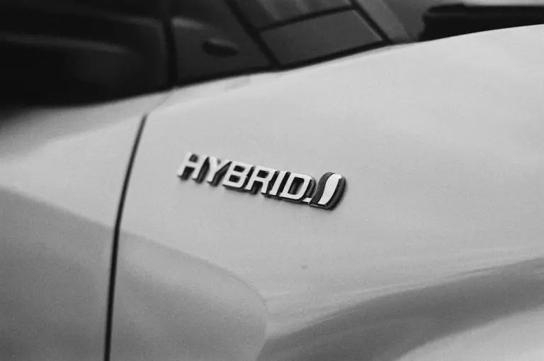 Voitures hybrides d'occasion sous 15 000€ : guide 2026